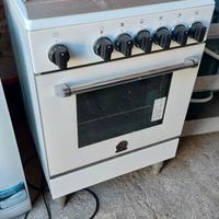 Fornello 4 fuochi  100€.