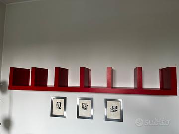 Libreria Lack rossa