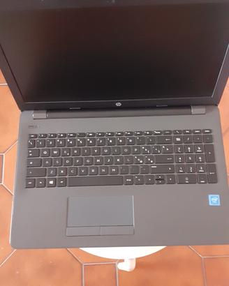 computer portatile HP 250 G6
