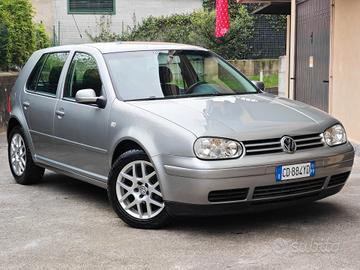 Volkswagen Golf 1.6 BENZINA 105cv Highline / 81.00