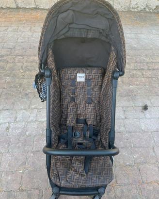 PASSEGGINO FENDI