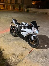 Kawasaki zx6r ninja 600