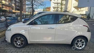 Lancia ypsilon 1.3 multijet diesel modello gold