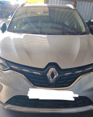 Renault Captur Iconic TCe 1333cc benzina per ricam