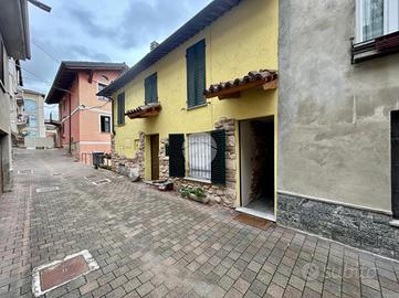 3 LOCALI A MONCALVO