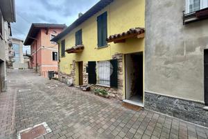 3 LOCALI A MONCALVO