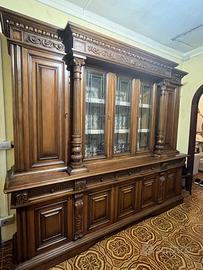 Credenza in legno intarsiato