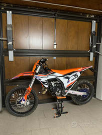 Ktm 125 anno 2023
