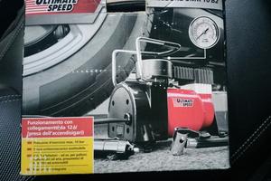 Mini compressore per auto/ moto 