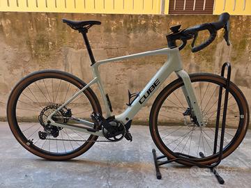 Cube Nuroad Hybrid C:62 Race 400X + Kiox 300