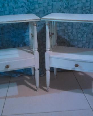Comodini color burro vintage modernariato