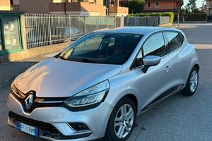 Renault clio 4 90 cv ok neopatentati