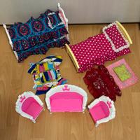 Mobili per casa delle bambole