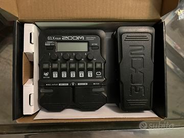 Zoom G1X Four Pedale multieffetto per chitarra