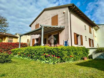 VILLA SINGOLA A PIZZIGHETTONE