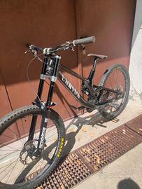 Canyon Sender CFR (Carbon) - Taglia M - Downhill 