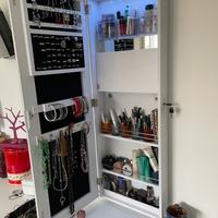 Specchiera porta gioielli