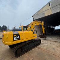 ESCAVATORE KOMATSU