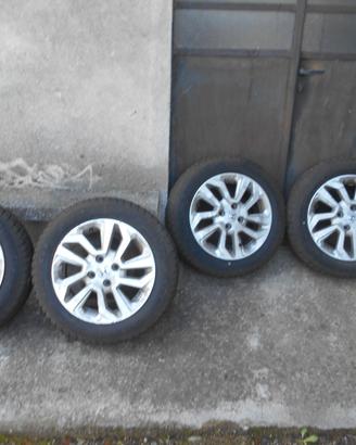 gomme 175/65R15 T84