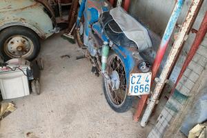moto parrilla 125