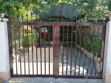 Villa singola con posto auto e giardino