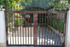 Villa singola con posto auto e giardino