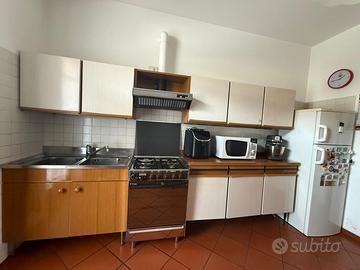 CUCINA COMPLETA CON ELETTRODOMESTICI