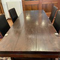 Tavolo in massello noce con 4 sedie in pelle