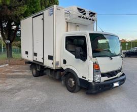 NISSAN Cabstar 35.13 FURGONE ISOTERMICO CON GRU