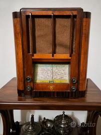 Radio Radiomarelli d’epoca a valvole funzionante