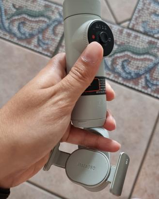 insta 360 flow  grigio gimbal