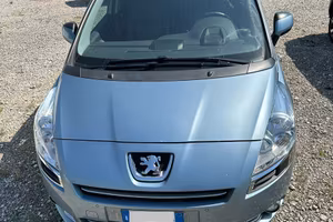PEUGEOT 5008 2.0 HDI 163cv AUTO