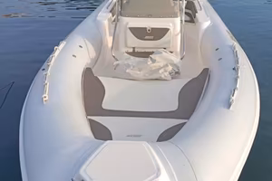 JOKER BOAT CLUBMAN 24  CON MOTORE SUZUKI 250 CV
