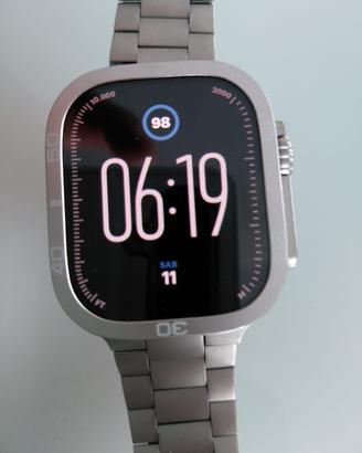 Apple Watch ultra 1 tenuto perfettamente