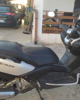 Moto Scooter X MAX 250 