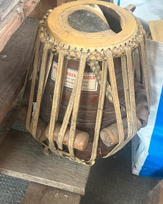 Tabla Coppia di tamburi artigianali dayan e bayan