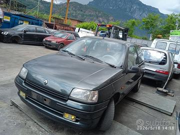 RENAULT CLIO 1.2 B 1993 E7FD7  PER RICAMBI