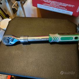 Chiave a cricchetto 1/2" regolabile in lunghezza
