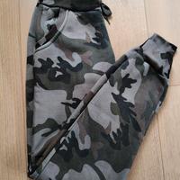 Pantaloni tuta militari