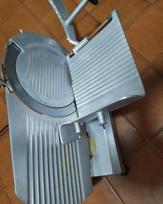 Affettatrice professionale SIRMAN