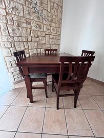 Tavolo e sedie