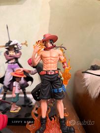 Action figure ace one piece