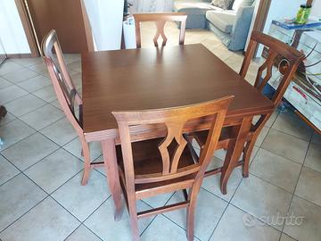 Tavolo allungabile con sedie
