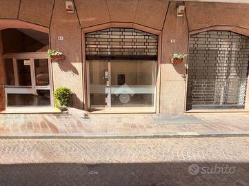 NEGOZIO A NOVI LIGURE
