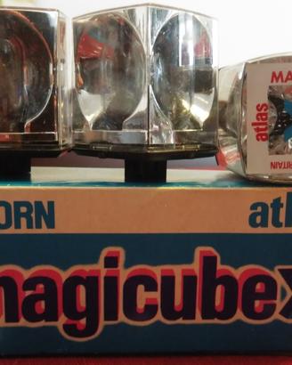MAGICUBEX flashes con polaroid vintage