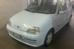 Fiat 600 1.1 Fire Anniversario Serv. a Aria Cond.