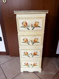 Mobiletto 4 cassetti in legno decorato