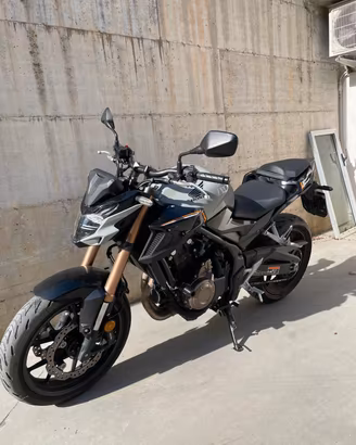 Honda CB 500 F