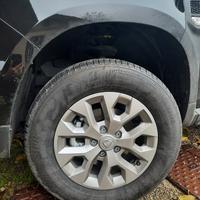 Cerchi in lega dacia duster con gomme