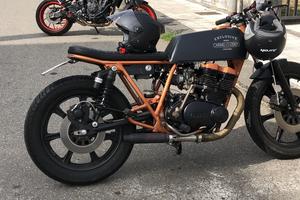 Yamaha xs500 epoca custom cafe racer